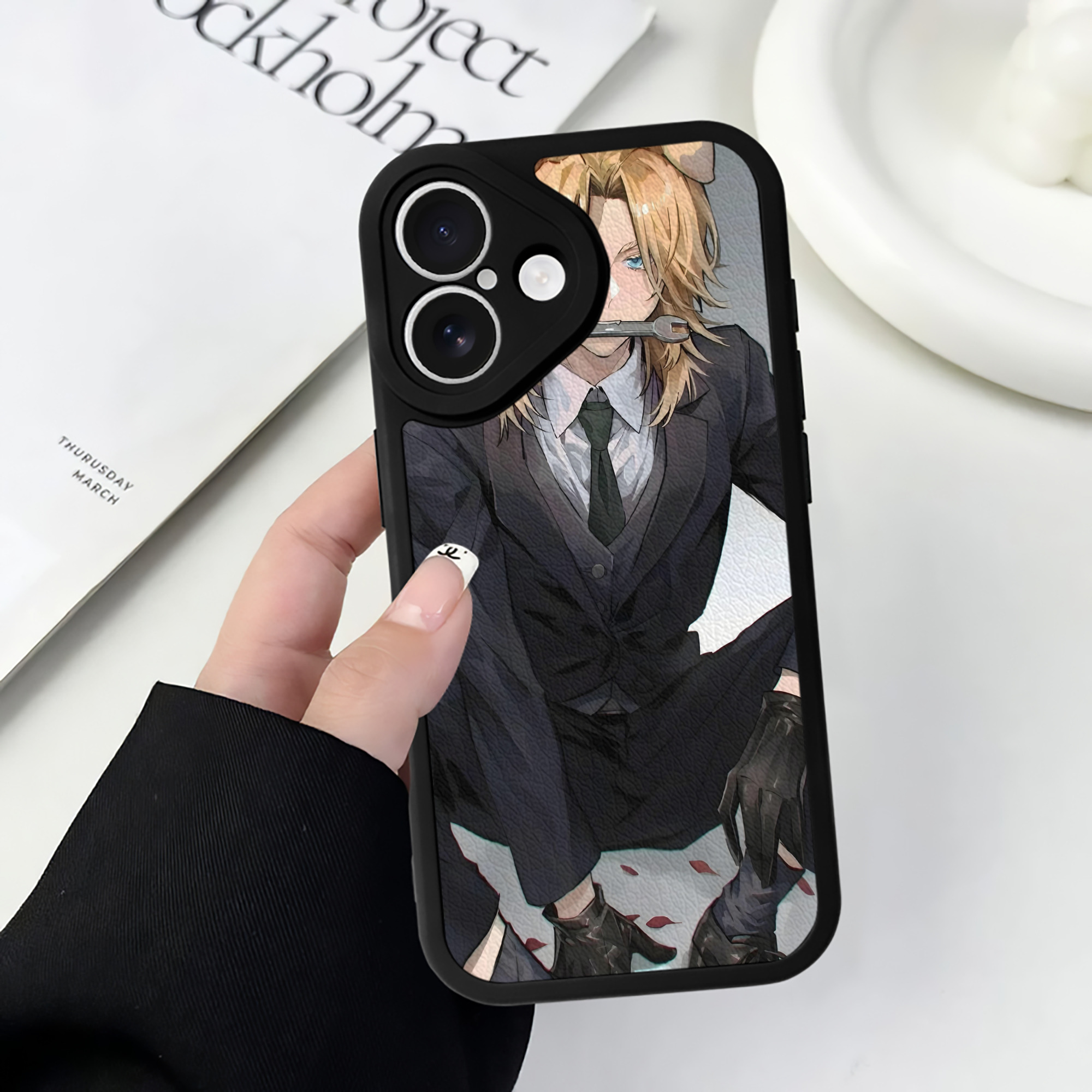 （画像用） 東京リベンジャーズ Tokyo Revengers 【iPhone 16シリーズ対応】シリコンスマホケース（レザー調） 材質：シリコン